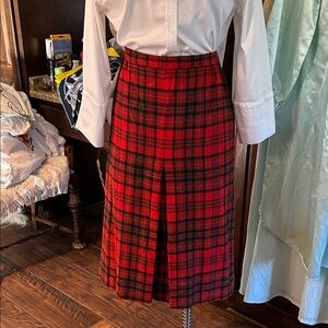 Vintage Paddle & Saddle Sz 33” Plaid Red and Black Women's Wool Skirt GVC